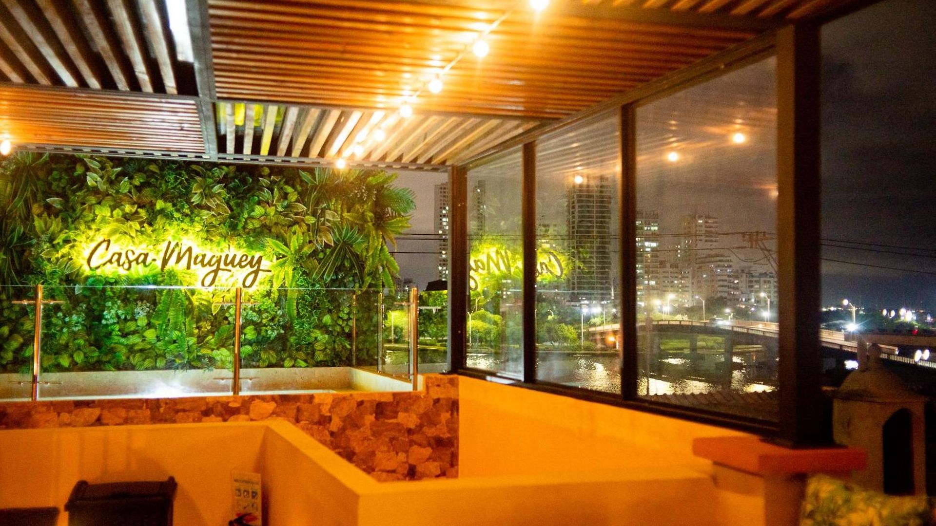 Сasa de vacaciones Casa Maguey Rooftop Jacuzzi Bay Views & Culture Get Cartagena